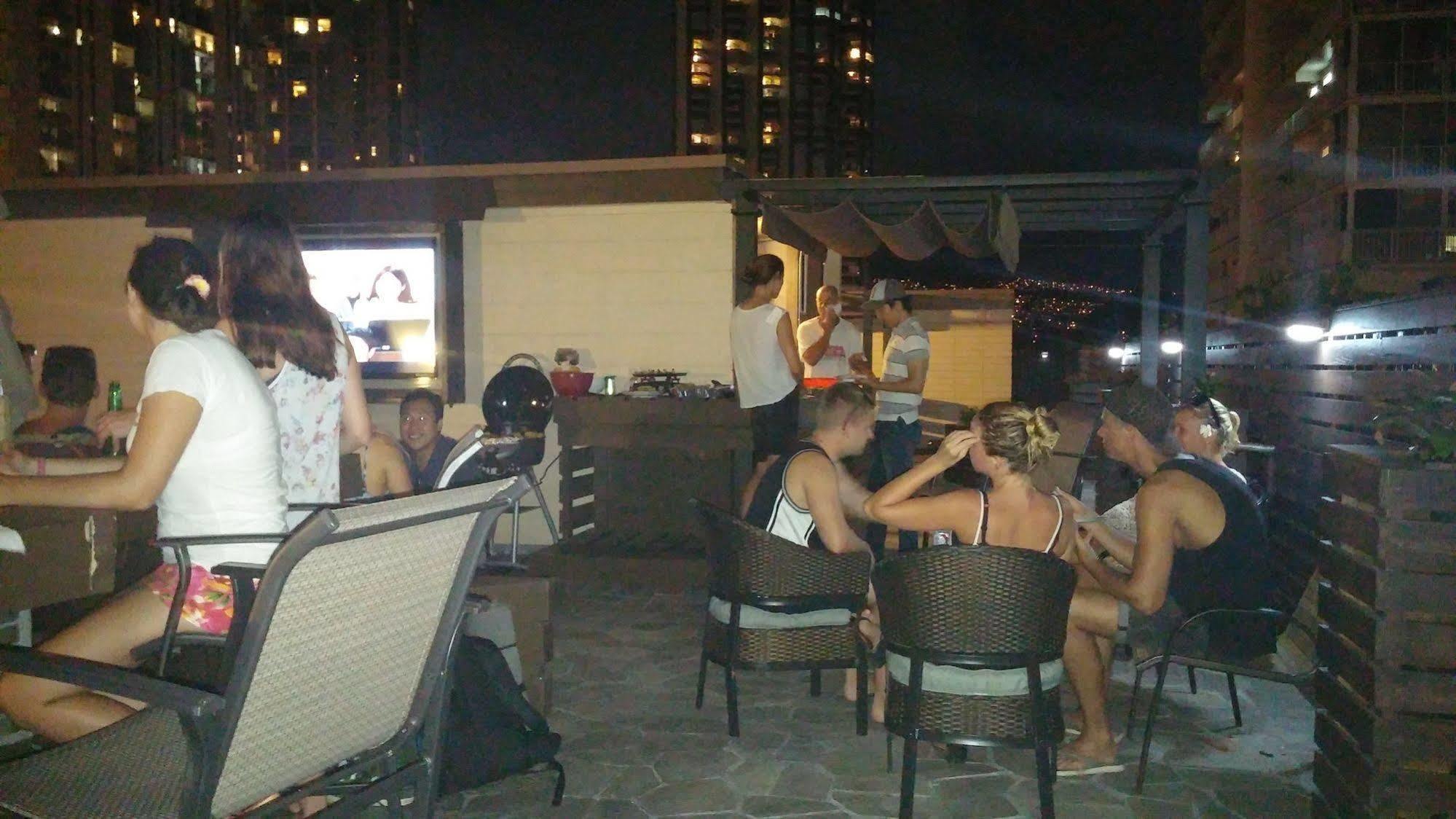 The Beach Waikiki Boutique Hostel هونولولو المظهر الخارجي الصورة
