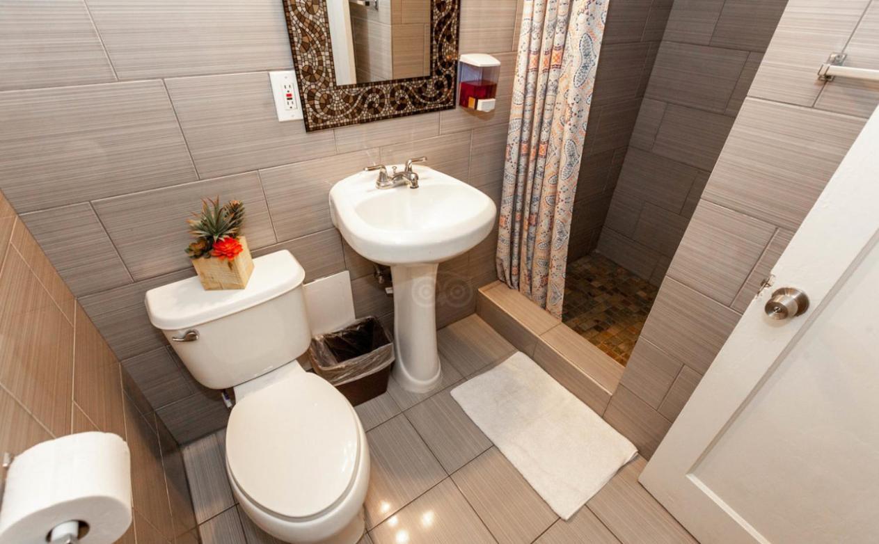 The Beach Waikiki Boutique Hostel هونولولو المظهر الخارجي الصورة